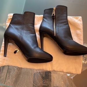Emporia Armani Black Leather Zip Booties. Size 38 1/2 with 3” heels